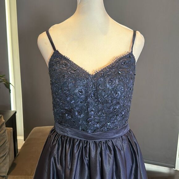 Women’s Blue Full Length Satin Lace Appliqué Party Prom Formal Dress Size 2 NWOT - Picture 2 of 11